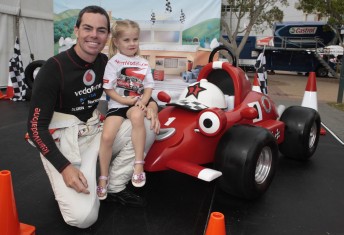 thumb Craig Lowndes, a young fan and Roary