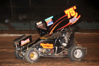thumb Glen Saville on his way to victory in the preliminary night of the Scott Darley $50,000 to win event. Pic: Paul Carruthers