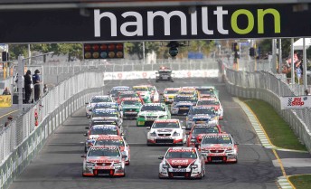 thumb The start of Race 7 of the V8 Supercars Championship Series at Hamilton recently