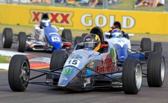 thumb Chaz Mostert leads Ash Walsh and Ryan Simpson