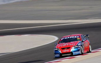 thumb Fernandez competing in the 2006 V8 Supercars Championship