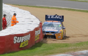 thumb Luke Youlden is assisted by marshalls at Murray's Corner