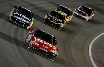 thumb Tony Stewart leads Carl Edwards at Homestead-Miami