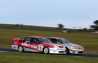 thumb Beechey and Zukanovic battle in Race 1