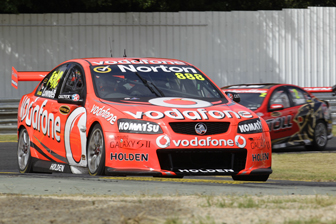 thumb TeamVodafone's Craig Lowndes leads Toll Holden Racing Team's Garth Tander