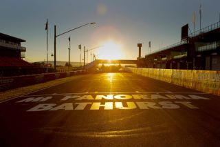 thumb The Bathurst pit straight
