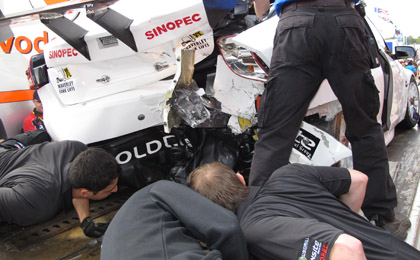 thumb Jonathon Webb's Tekno team access the damage of of the #19 Falcon