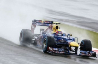 thumb Webber cuts through the gloom at Silverstone