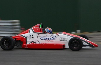 thumb Macauley Jones in action at Sandown