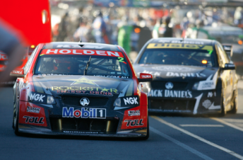 thumb Holden Racing Team's Garth Tander leads Kelly Racing's Todd Kelly