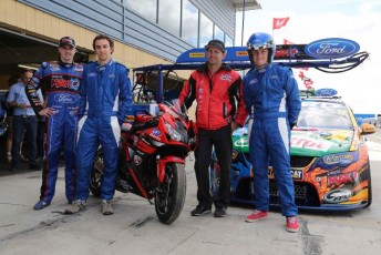 From left: Mark Winterbottom, Speedcafe.com journalist Stefan Bartholomaeus, Jamie Stauffer and competition winner Jordie Lindstrom.