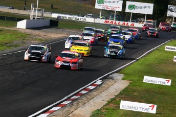 The Kumho V8 Series will not welcome the VE and FG models until 2016