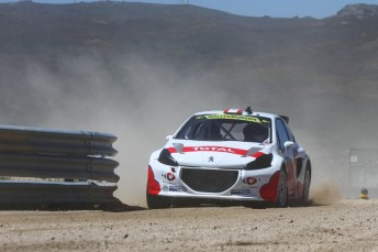 Jacques Villeneuve to take over Andy Scott's Albatec Peugeot after rolling his car in testing