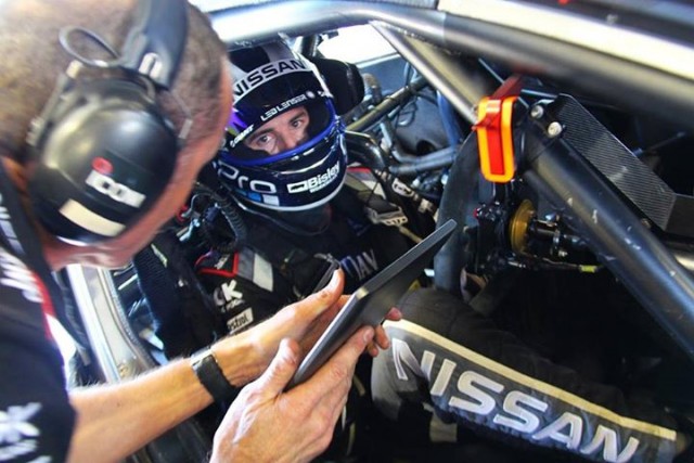 Rick Kelly working with Erik Pender last season