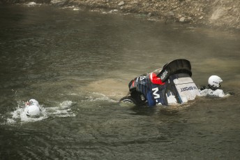 Tanak and Molder escape their sinking car[