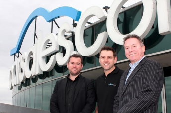 Carsales Director – Dealer Chris Polites, Nissan Motorsport owner/driver Todd Kelly and Carsales Managing Director & CEO Greg Roebuck