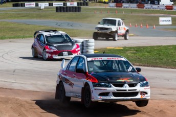 Glenney leads McRae
