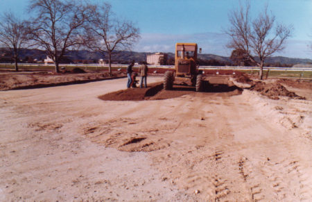 Starting base rock at entry to racecourse