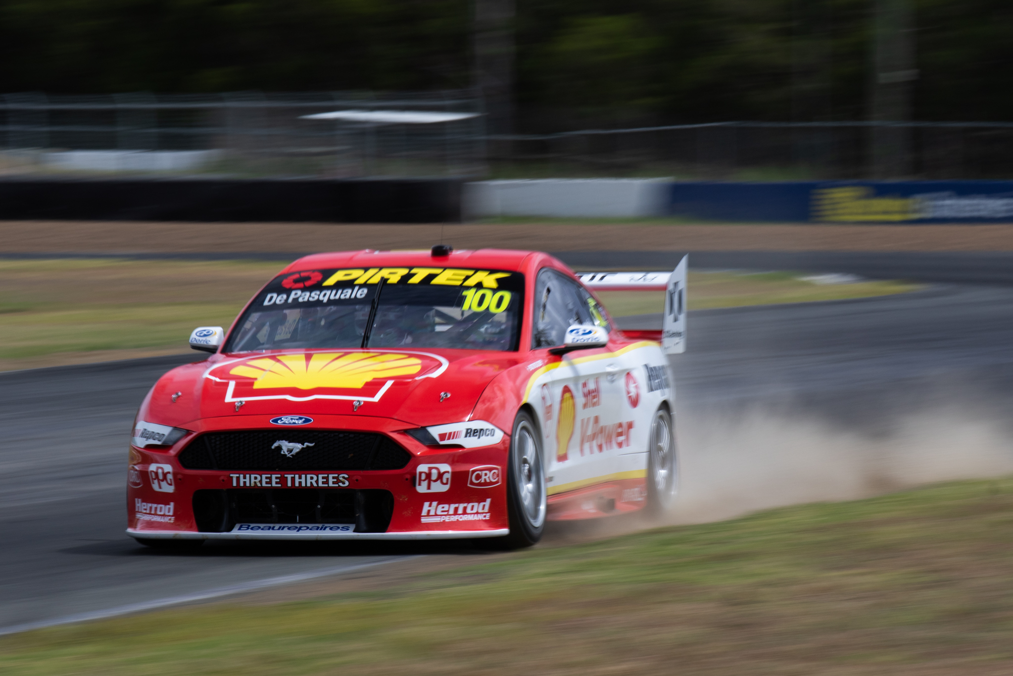 GALLERY Queensland Supercars teams on track at Ipswich Speedcafe