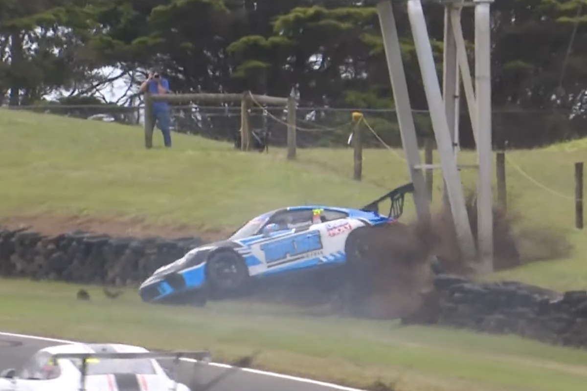 Porsche Race 2 con bandera roja en Phillip Island