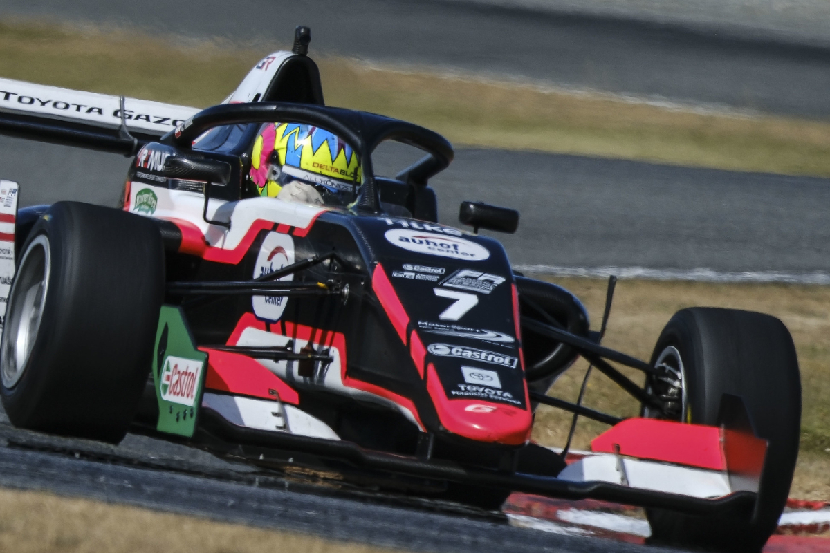 Charlie-Wurz-feature-race-pole-Teretonga-Park